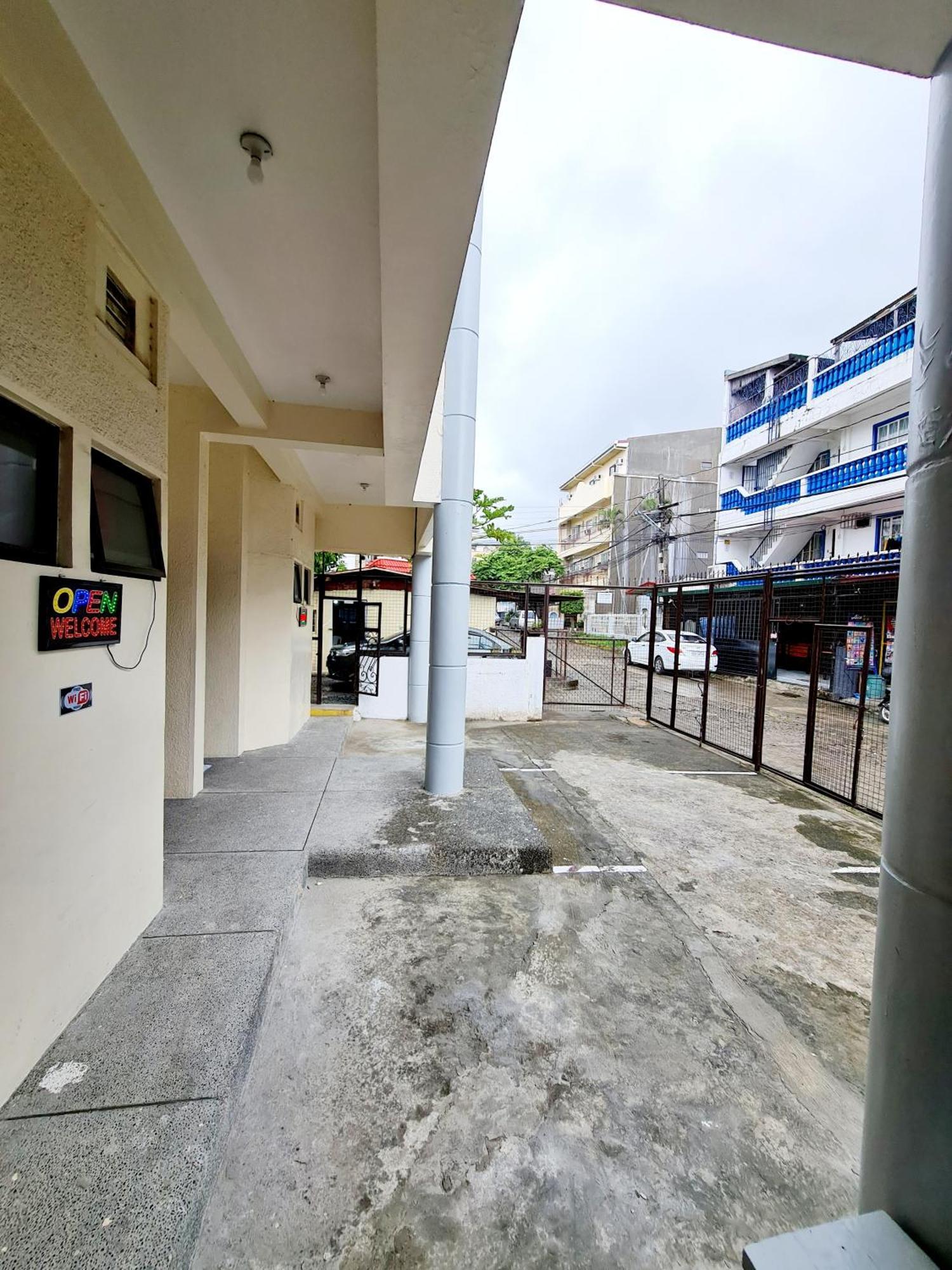Dasma Lofts Hotel Near Dela Salle Dasma Dasmarinas Exteriör bild